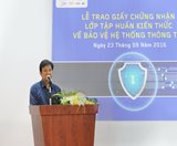 Sở TTTT TP.HCM trao chứng nhận hoàn thành khóa tập huấn kiến thức Bảo vệ hệ thống thông tin