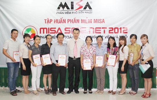 misa-tap-huan-cho-20-truong-phia-nam-3.jpg misa-tap-huan-cho-20-truong-phia-nam-3.jpg