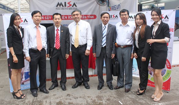 misa-trien-lam-cntt-2012-2.jpg misa-trien-lam-cntt-2012-2.jpg