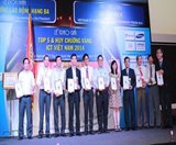 Công ty HPT vinh dự đón nhận giải thưởng Top 5 & Huy chương vàng ICT Việt Nam 2014 của Hội tin học T